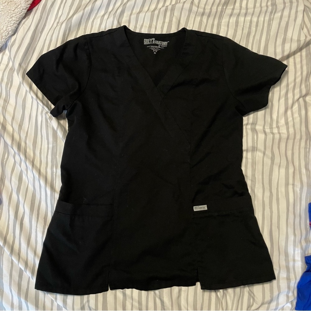 Grey’s Anatomy Scrub Top - Size Medium - Black - scrunch back